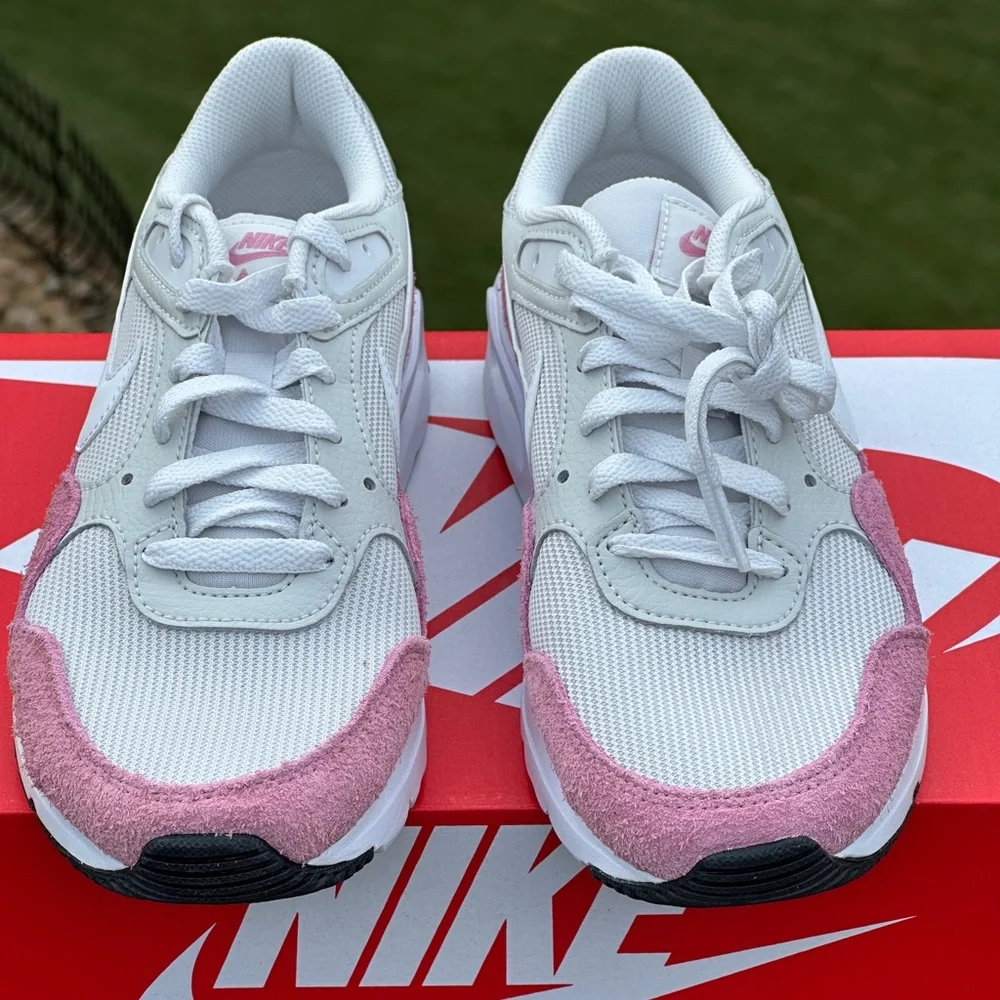 Nike Air Max SC Low Casual Sneaker - fits Youth Sizes 5Y and 6Y NEW
